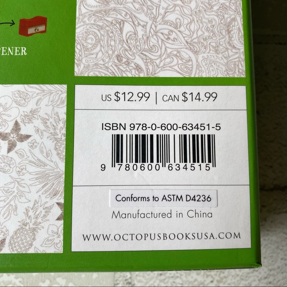 NWT Amazon Themed Coloring Gift Set - Picture 9 of 11